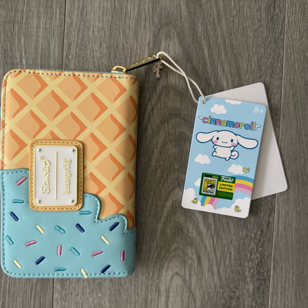 Sanrio Cinnamoroll Kids Wallet - Orange and Blue - Loungefly from Comicon 2024